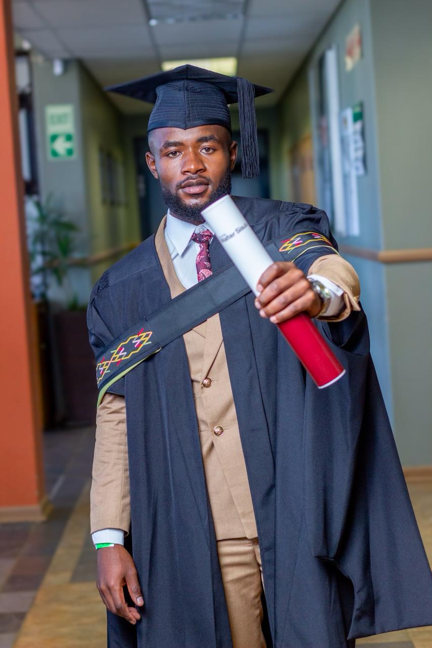 Graduation tour image 12